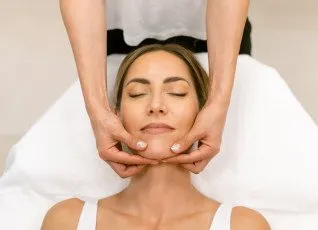 Массаж лица Фейспластика