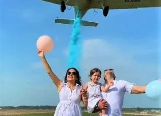 Гендер-пати с самолетом