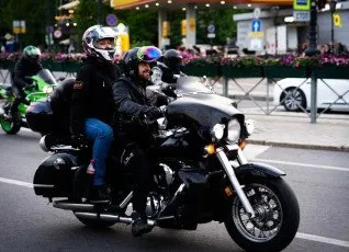 Ночная мотоэкскурсия для девушек по разводным мостам