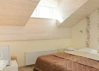 Номер в гостинице на базе отдыха Вохотка