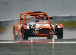 За рулем гоночного болида