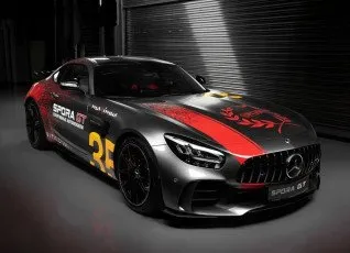 Заезд на автомобиле Mercedes-Benz AMG GT R