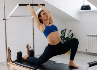 Тренировка по пилатесу в составе мини группы