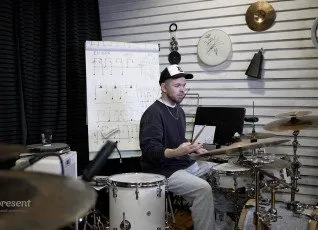 Мастер-класс по игре на барабанах