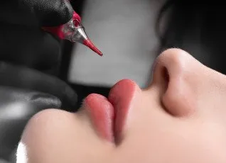 Перманент Губы в технике Акварель