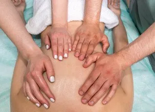 Традиционный тайский массаж в 4 руки