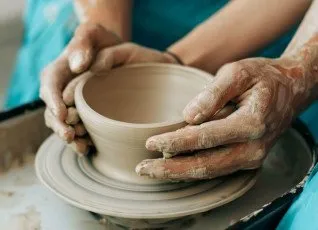 Свидание в гончарной студии 