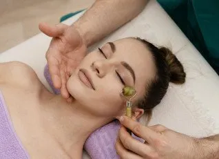 Массаж лица как искусство омоложения