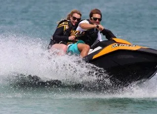 Поездка на гидроцикле