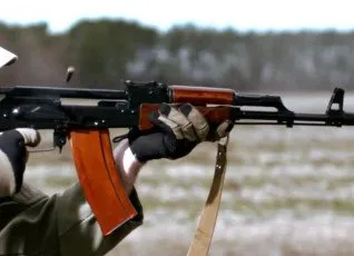 Стрельба из АК-47
