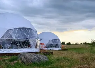 Купольный дом в глэмпинг парке КосмоСфера