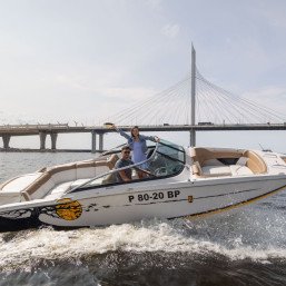 Прогулка на катере Король вечеринок