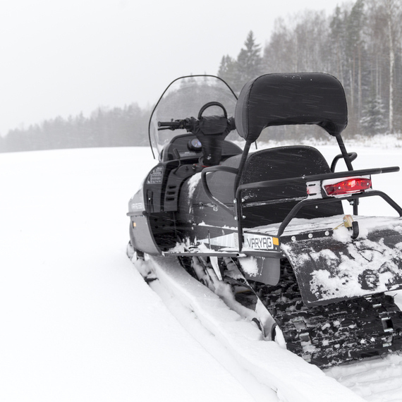 Зимний экстрим - катание на снегоходе без инструктора - изображение 2