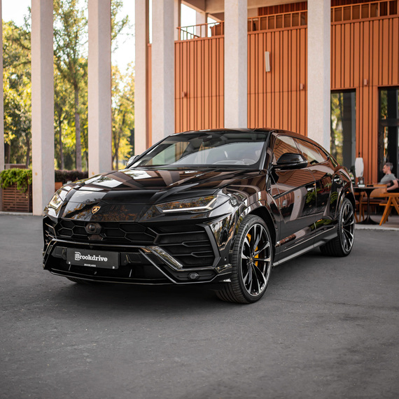 Аренда автомобиля Lamborghini Urus. Главное фото