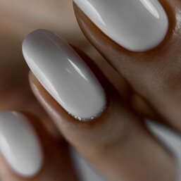Маникюр с покрытием в студии маникюра и красоты City Nails