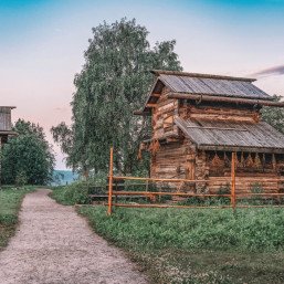 Экскурсия: Сказочная деревня Мандроги