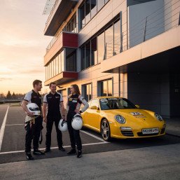 Заезд на Porsche 911 Carrera 4s