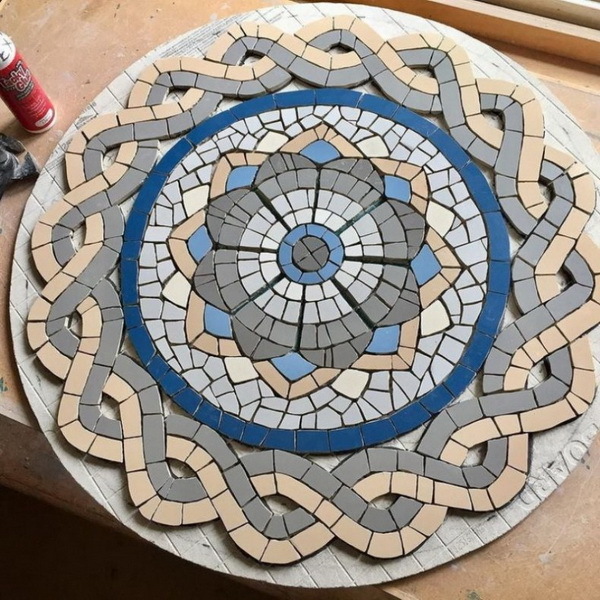 Мозаика из битой плитки: 25 идей как использовать остатки кафельной плитки.