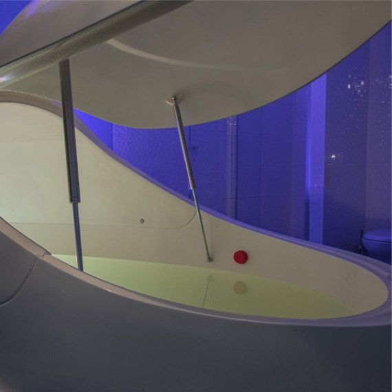 Спа-программа: Флоатинг в капсуле DreamPod + массаж горячими вулканическими камнями