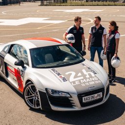 Заезд на Audi R8