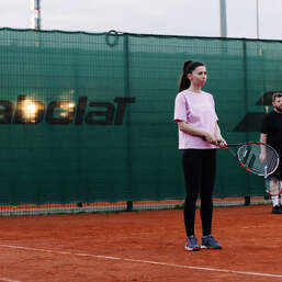 Игра в теннис