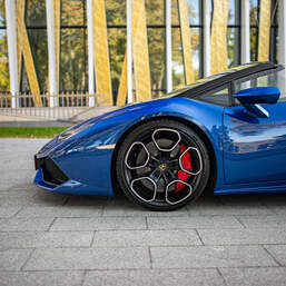 Аренда автомобиля Lamborghini Huracan