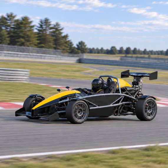 Заезд на спорткаре Ariel Atom на гоночном треке