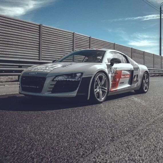 Заезд на Audi R8 - изображение 1 Заезд на Audi R8 - изображение 1