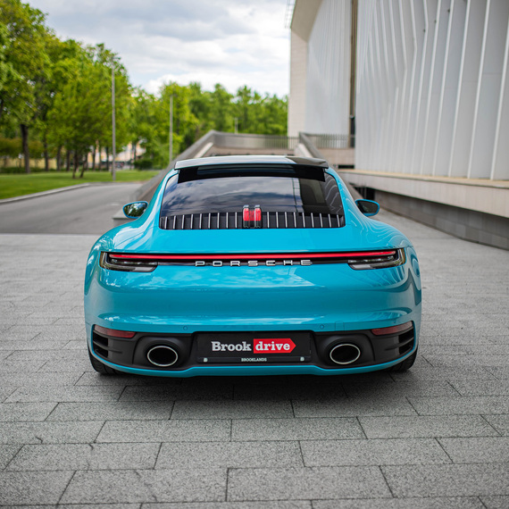 Аренда автомобиля Porsche 911 Carrera 4S. Фото 7