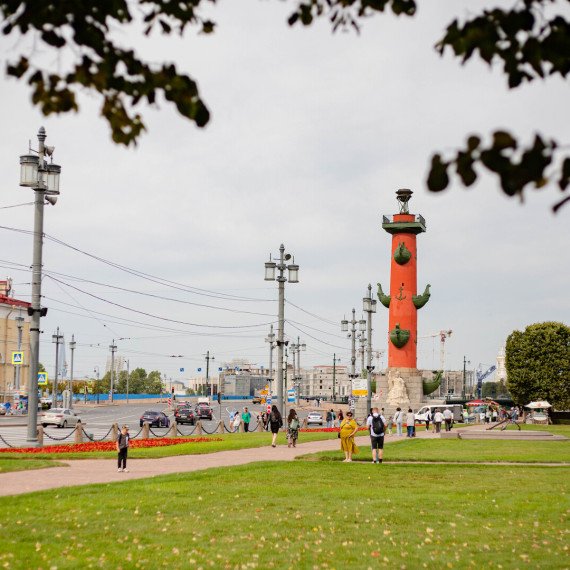 Веселая обзорная экскурсия по Петербургу 2в1 с комиком и гидом - изображение 3