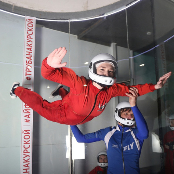 Тренировка в воздушном тоннеле в Курске: опытные инструкторы помогают новичкам Тренировка в воздушном тоннеле в Курске: опытные инструкторы помогают новичкам