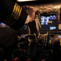 Полет за штурвалом подвижного авиатренажера Boeing 737NG или Airbus A320
