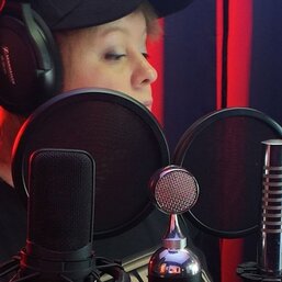 Запись песни в студии и видеосъёмка