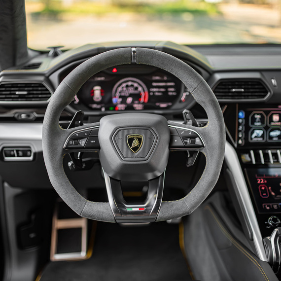 Аренда автомобиля Lamborghini Urus. Фото 6