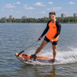 Серфинг на доске с электромотором
