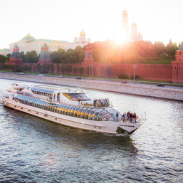 Круиз по Москве-реке на борту яхты Radisson