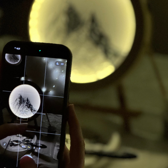 Мастер-класс по созданию луны и гор - ночник с подсветкой - изображение 3