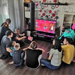 Домашняя онлайн-игра от ВАУ КВИЗ