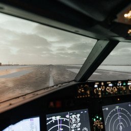Полет на авиатренажере Boeing 737 NG