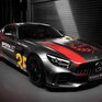 Спортивный автомобиль Mercedes на выставке тюнингованных машин в ночном клубе города - превью 1