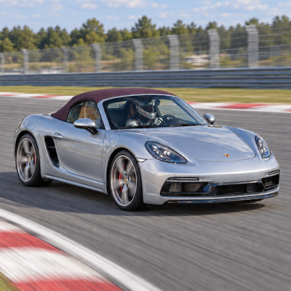 Заезд на спорткаре Porsche Boxster 718 GTS на гоночном треке
