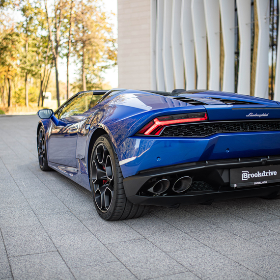 Аренда автомобиля Lamborghini Huracan - изображение 4