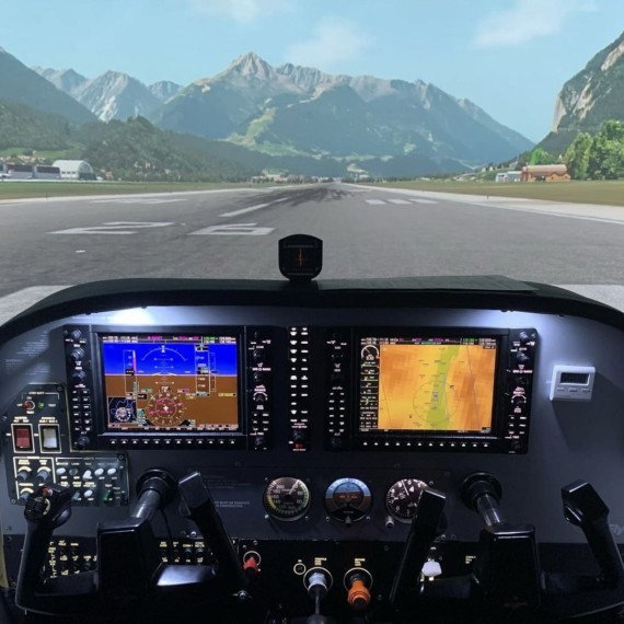 Пилотирование самолета в симуляторе в горах и на взлетной полосе