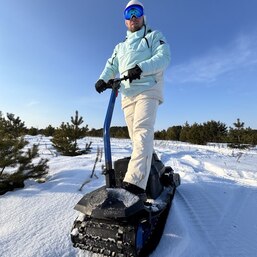 Прогулка на мотосноуборде