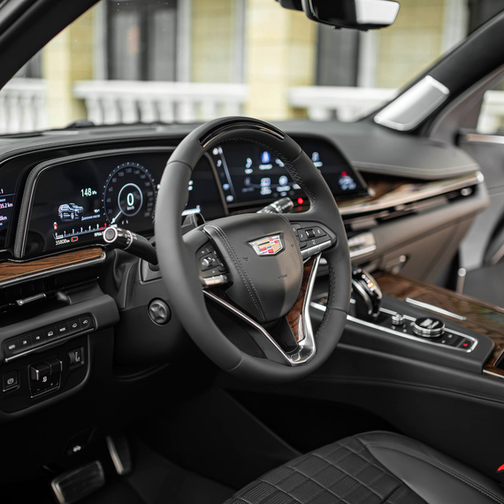 Аренда автомобиля Cadillac Escalade ESV - изображение 2