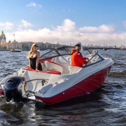 Прогулка на спортивном катере 