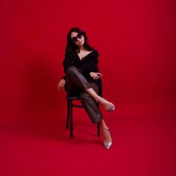 Фотосессия в студии автопортрета