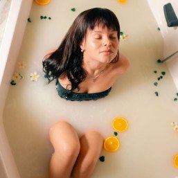SPA-программа «Молочные ванны Клеопатры»