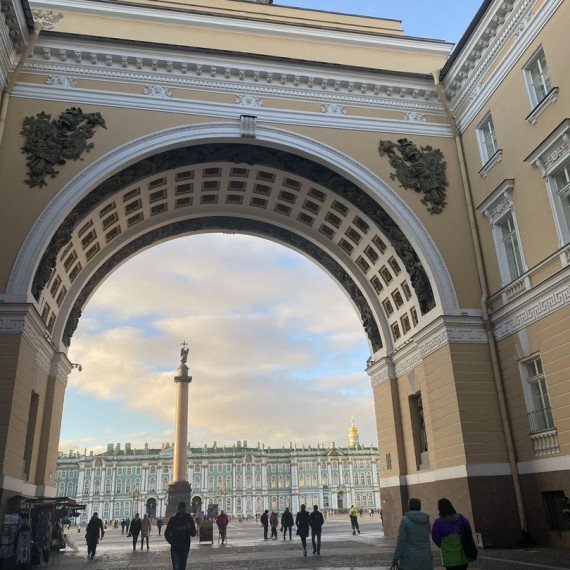 Веселая обзорная экскурсия по Петербургу 2в1 с комиком и гидом. Фото 5
