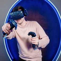 Посещение клуба виртуальной реальности